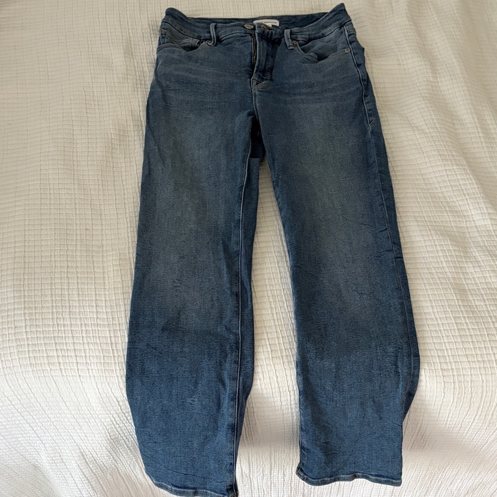 Good American Straight Leg Mid-Blue Jeans